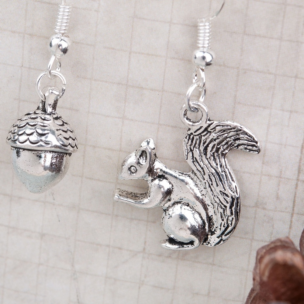 Squirrel & Acorn Silver Pierced Earrings